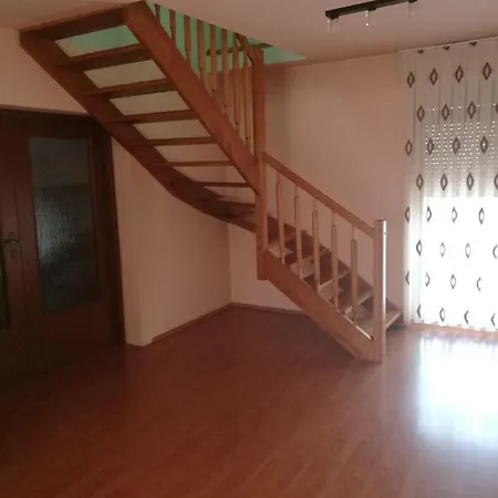 La Ciuperca House *